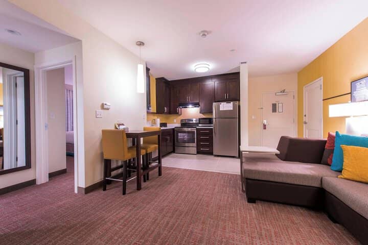 Room 13 of 35