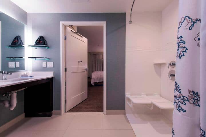 Room 14 of 35