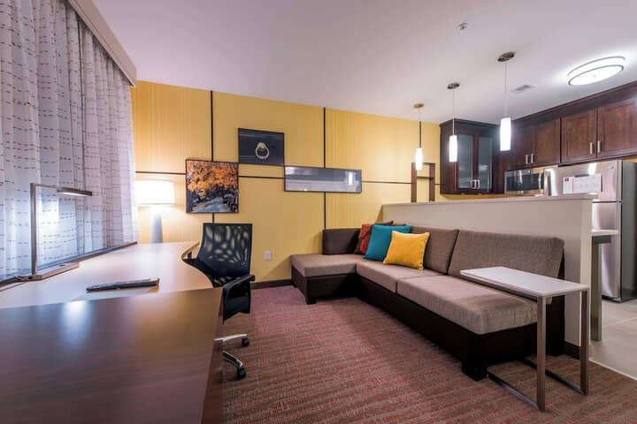 Room 6 of 35